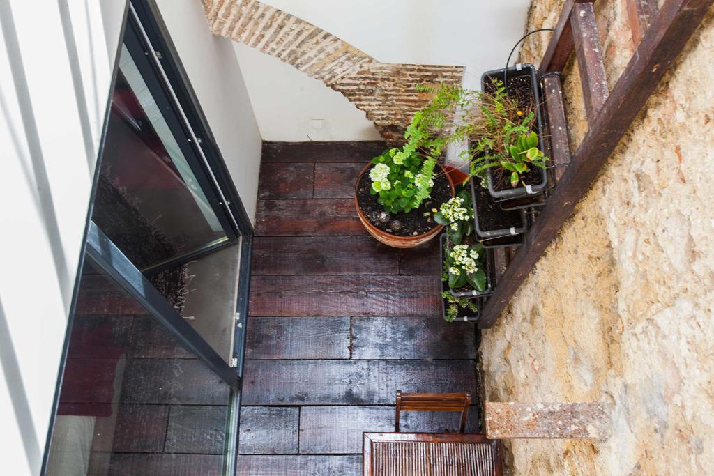 The Old Stables Chiado Apartments Lisbon Bagian luar foto