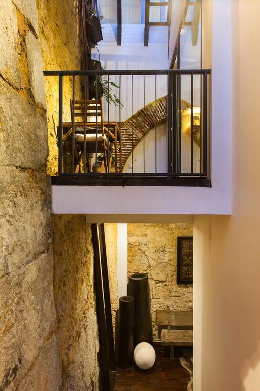 The Old Stables Chiado Apartments Lisbon Bagian luar foto