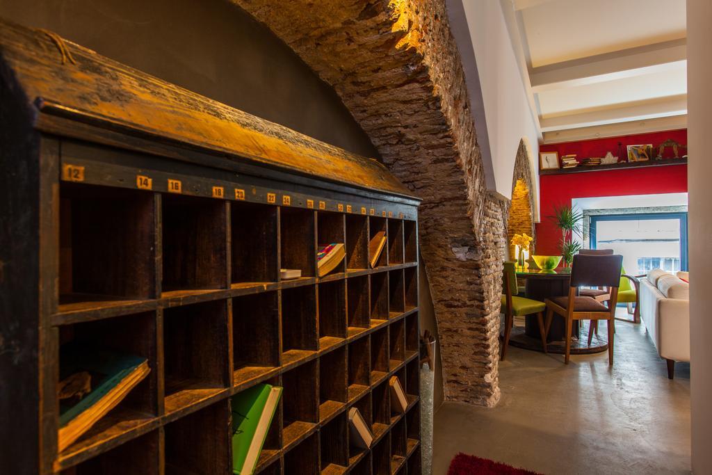 The Old Stables Chiado Apartments Lisbon Bagian luar foto