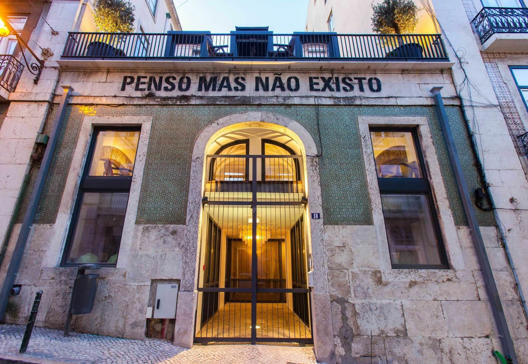 The Old Stables Chiado Apartments Lisbon Bagian luar foto